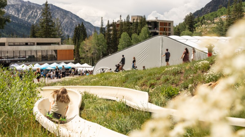 Wide shot photograph overlooking the snowbird alpine slide